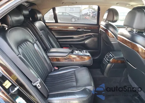 2018 Genesis G90 Premium из США, поврежденный, VIN KMHG34JA5JU038186